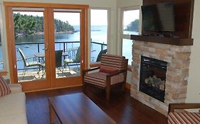 Mayne Island Resort